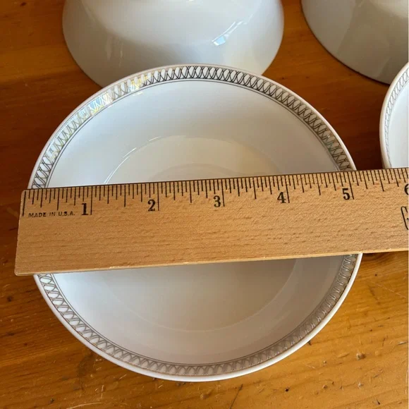 United Airlines Platinum Silver First Class Dining Bowls BO-798 Set of 4 - Picture 8 of 9